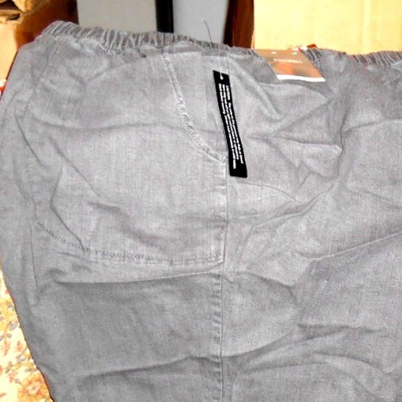 ladys short pants - Picture 4 of 5